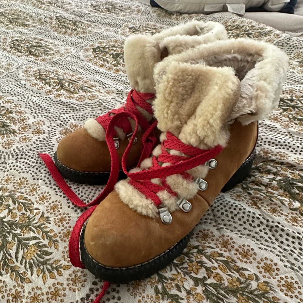 Shearling boots 7
